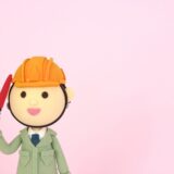 自筆証書遺言を見つけたときに、すぐ開封せず注意するよう呼びかける人物のイメージ