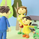 再婚家庭をイメージした親子と住宅のクレイアート